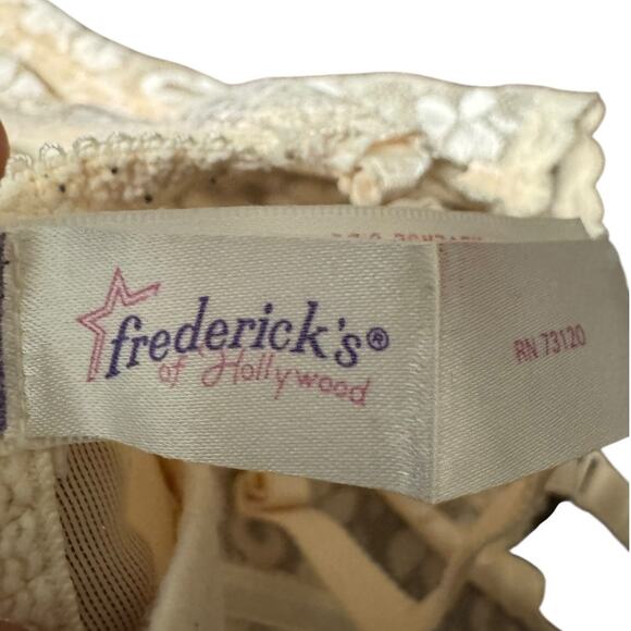 Frederick’s of Hollywood VTG Lace Bustier Corset 36B Ivory Garter Lingerie Y2K - Picture 5 of 7